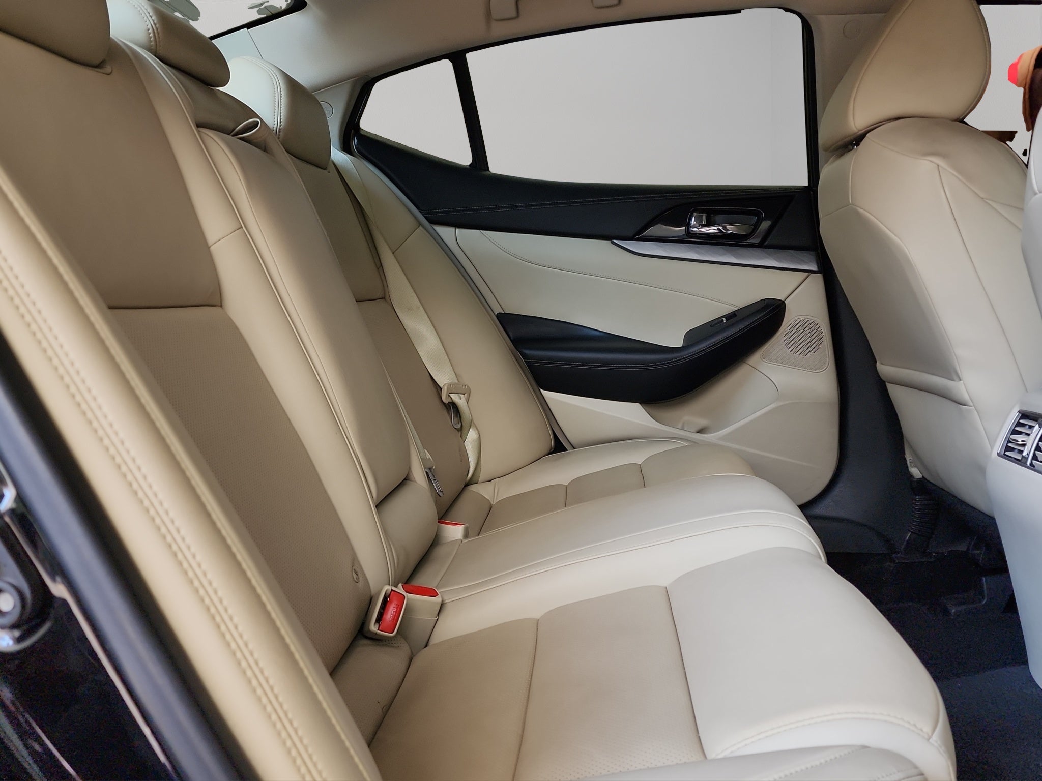 2016 Nissan Maxima 4 pts. Advance, TA, piel, GPS, RA-18 (línea nueva)