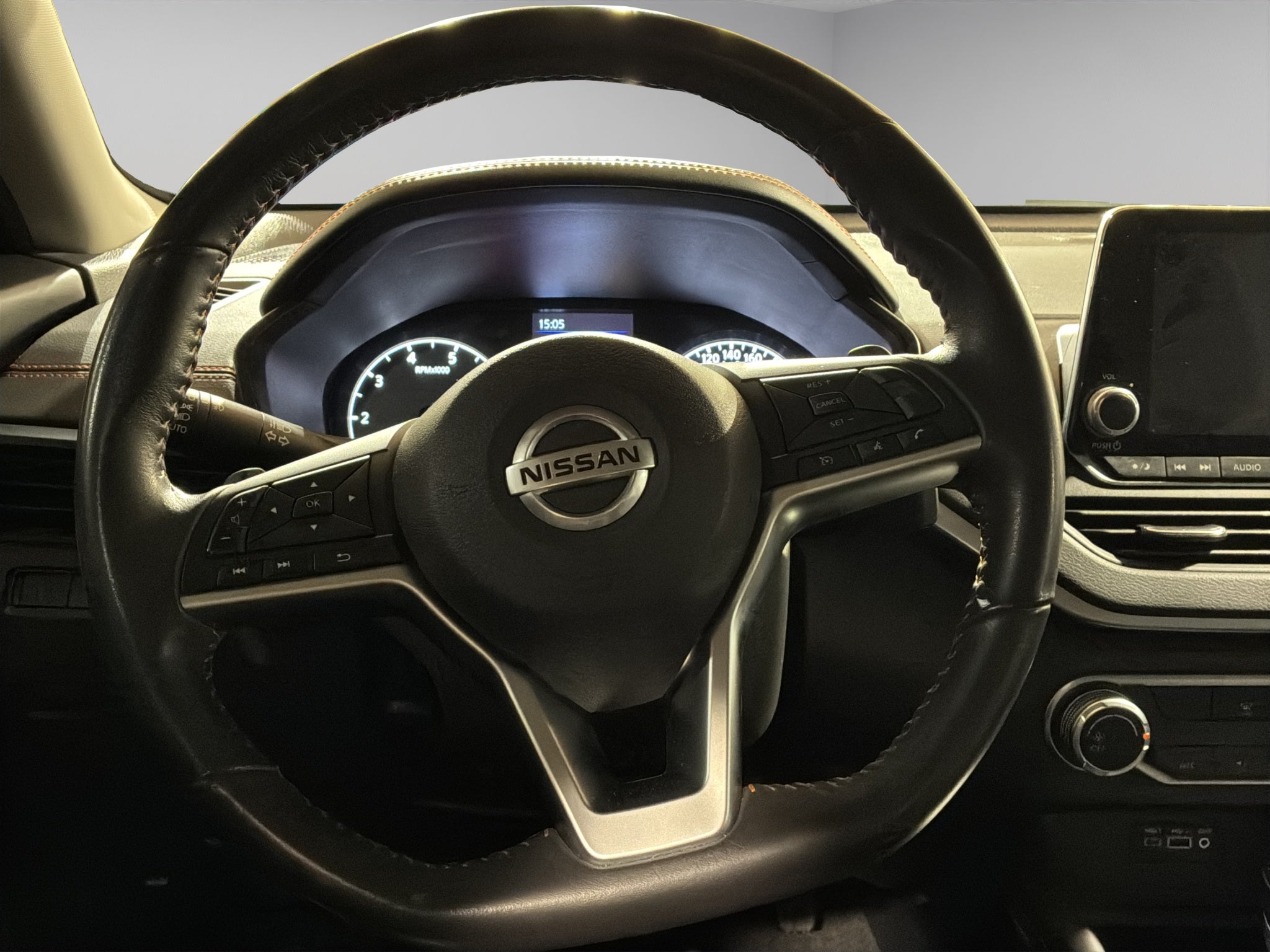 2022 Nissan Altima 4 pts. SR, 2.0T, CVT, a/ac., VE del., RA-19