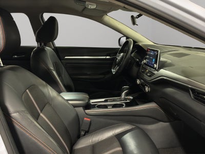 2023 Nissan Altima 4 pts. SR, 2.0T, CVT, a/ac., f. led, alerón, RA-19