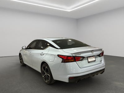 2023 Nissan Altima 4 pts. SR, 2.0T, CVT, a/ac., f. led, alerón, RA-19