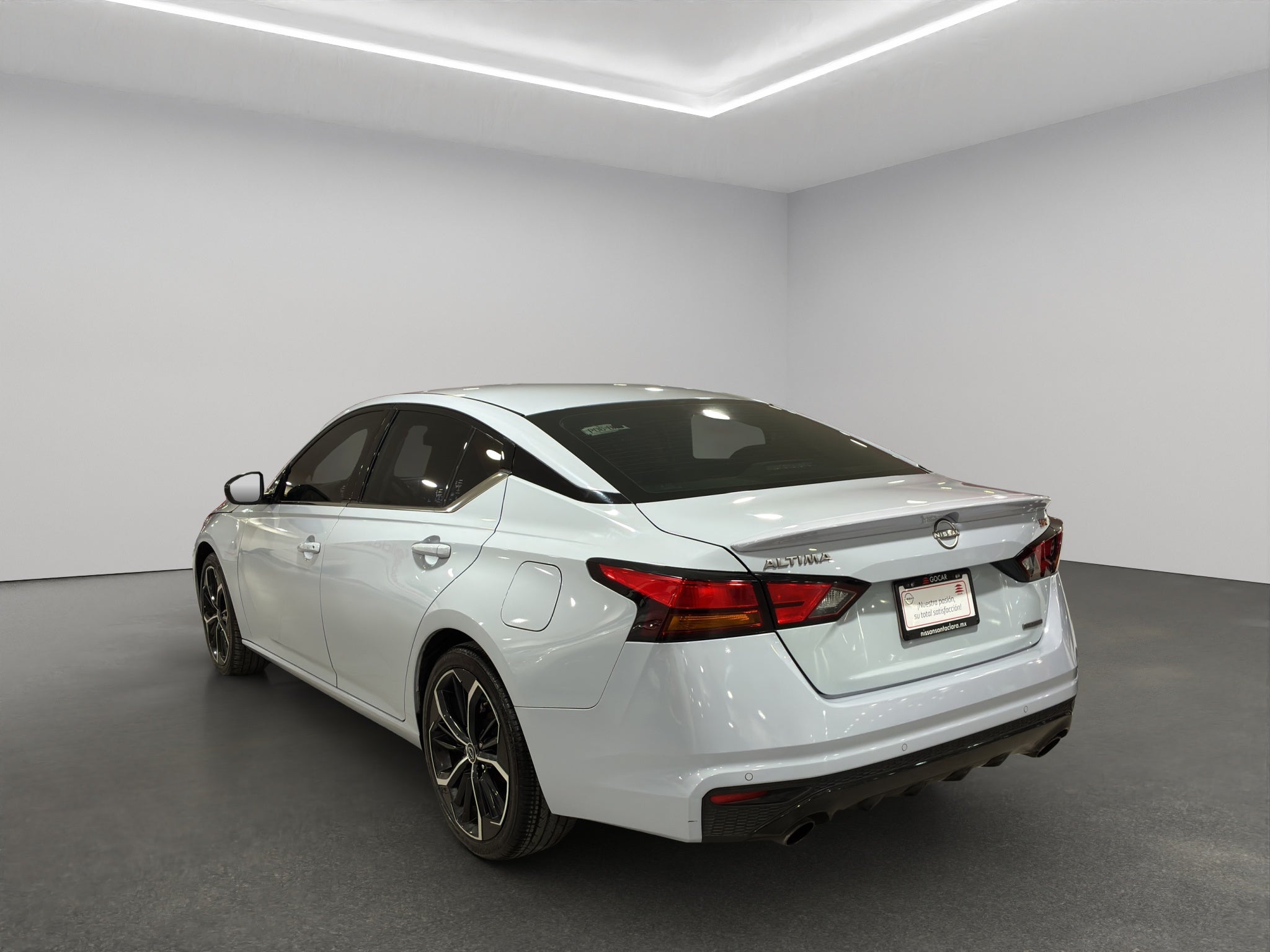 2023 Nissan Altima 4 pts. SR, 2.0T, CVT, a/ac., f. led, alerón, RA-19