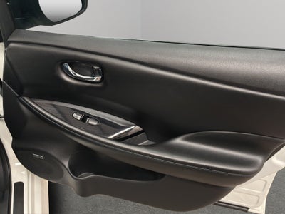 2021 Nissan Leaf 5 pts. HB SL, EV, autonomía 240 km, 40 kWh, piel, RA-17