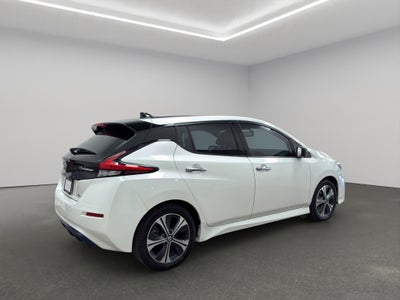 2021 Nissan Leaf 5 pts. HB SL, EV, autonomía 240 km, 40 kWh, piel, RA-17