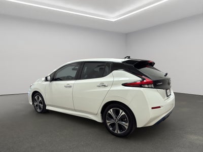 2021 Nissan Leaf 5 pts. HB SL, EV, autonomía 240 km, 40 kWh, piel, RA-17