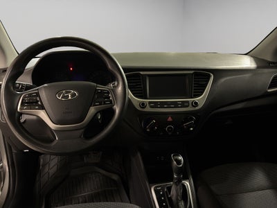 2022 Hyundai Accent 4 pts. GL MID, 1.6l, TM6, a/ac., VE del., cámara reversa, RA-15