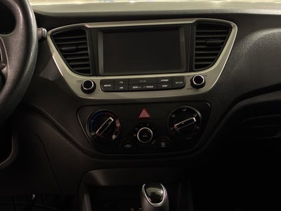 2022 Hyundai Accent 4 pts. GL MID, 1.6l, TM6, a/ac., VE del., cámara reversa, RA-15