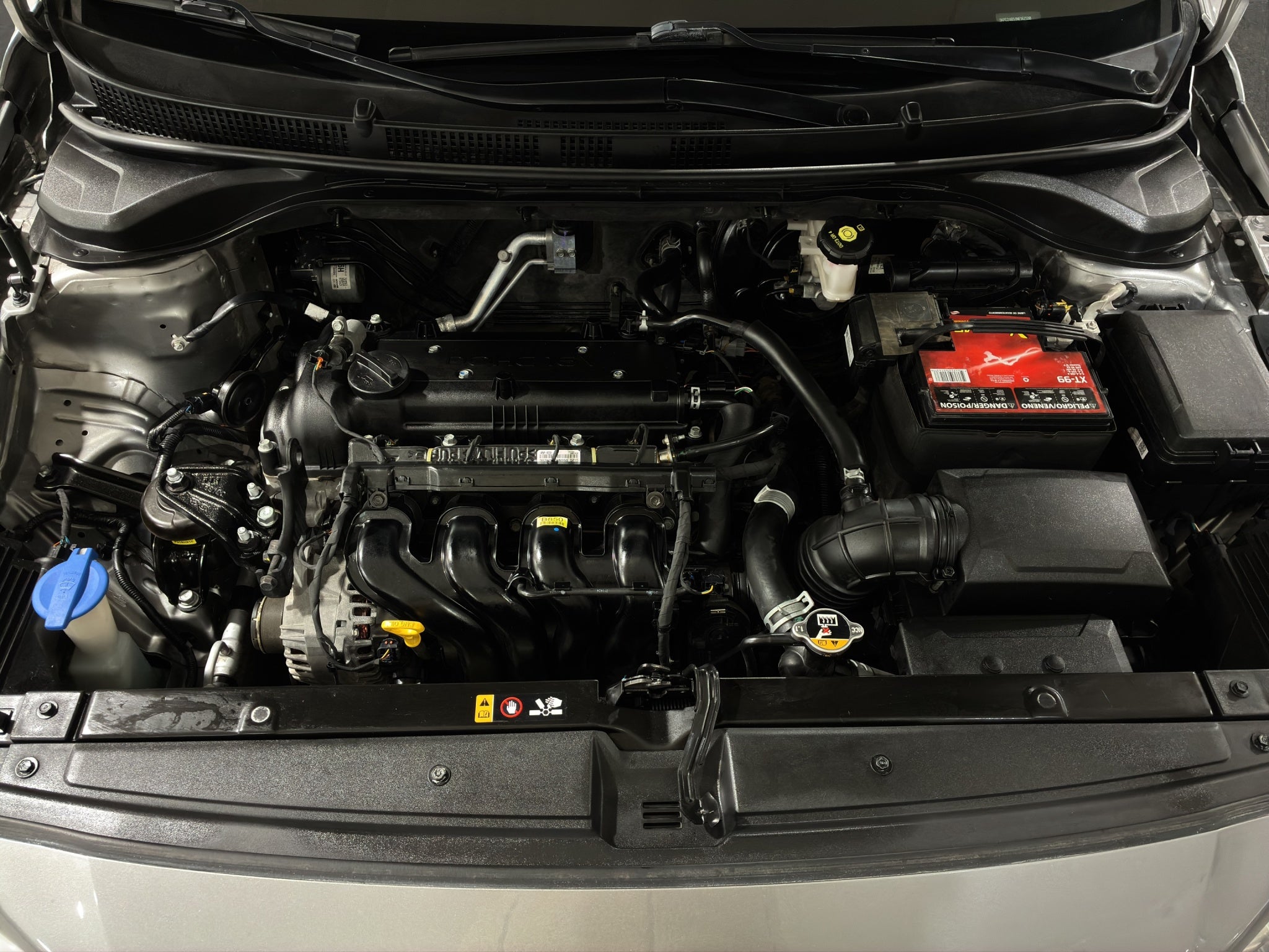 2022 Hyundai Accent 4 pts. GL MID, 1.6l, TM6, a/ac., VE del., cámara reversa, RA-15