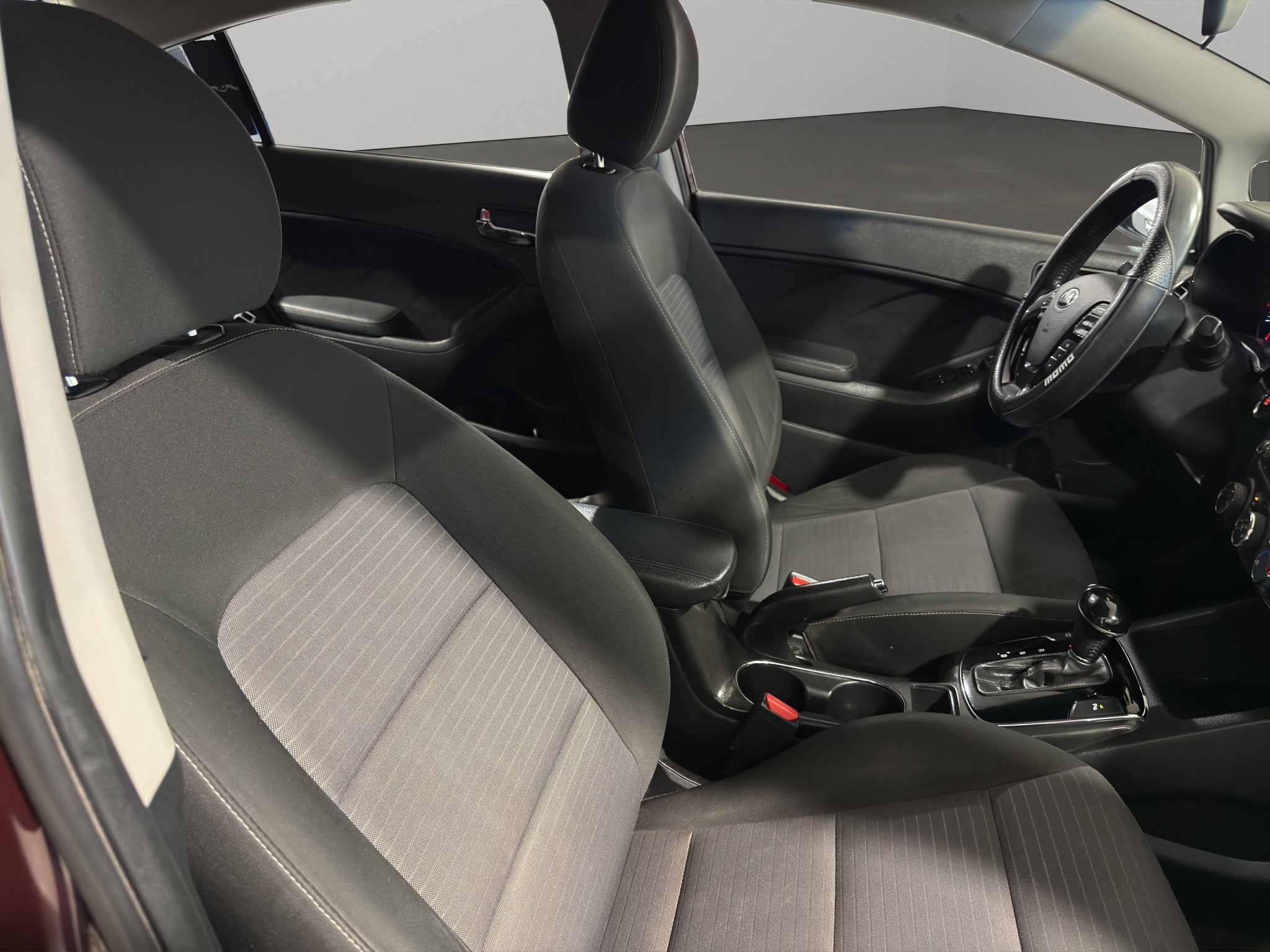 2018 Kia Forte 4 pts. EX, TM6, a/ac., pantalla 7