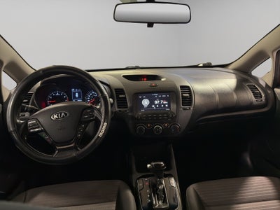 2018 Kia Forte 4 pts. EX, TM6, a/ac., pantalla 7