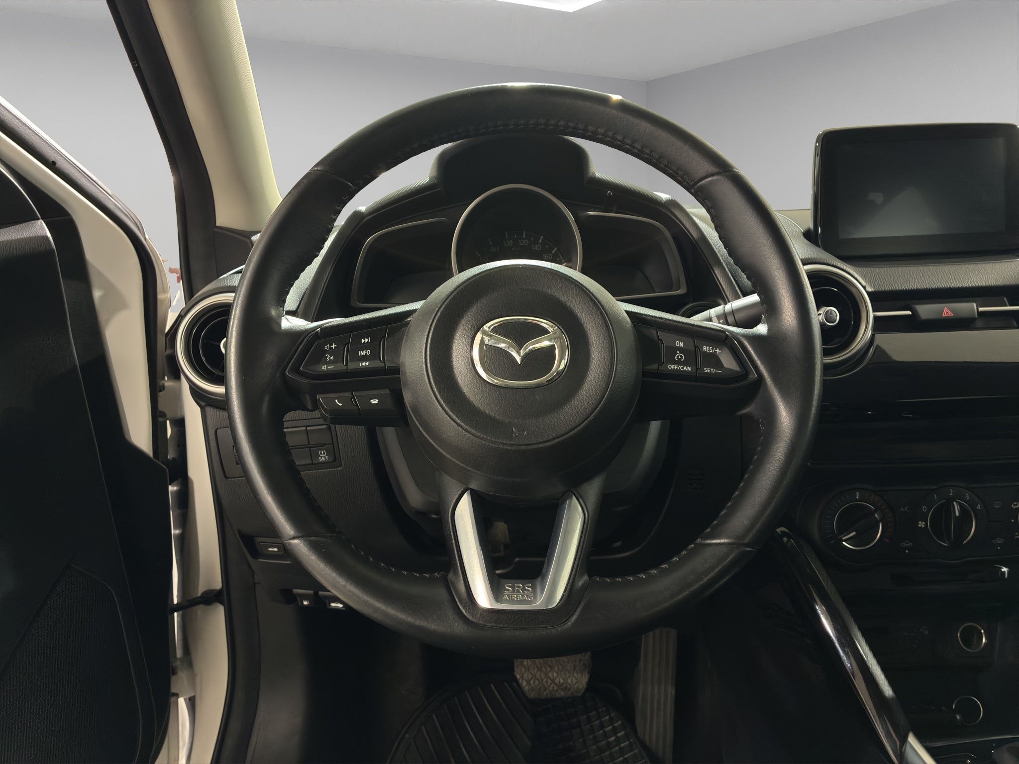 2022 Mazda Mazda 2 4 pts. i Sport, 1.5l, TM6, a/ac., VE, RA-15