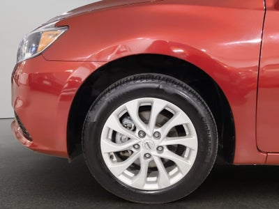 2019 Nissan Sentra 4 pts. Sense, TM6, a/ac., RA-16 (línea anterior)