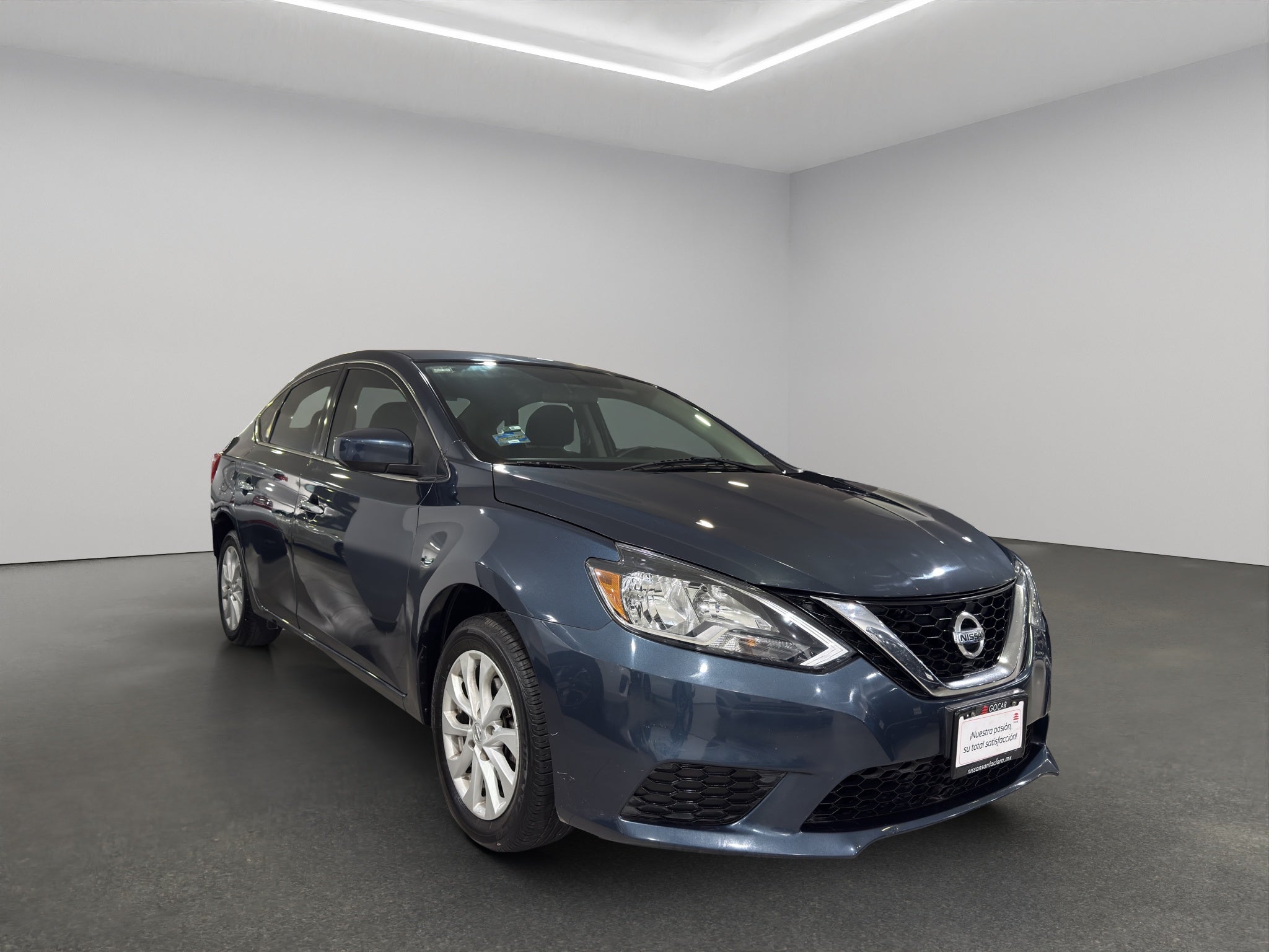 2019 Nissan Sentra 4 pts. Sense, TM6, a/ac., RA-16 (línea anterior)