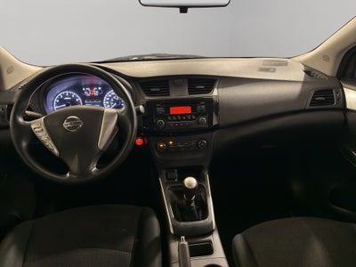 2019 Nissan Sentra 4 pts. Sense, TM6, a/ac., RA-16 (línea anterior)