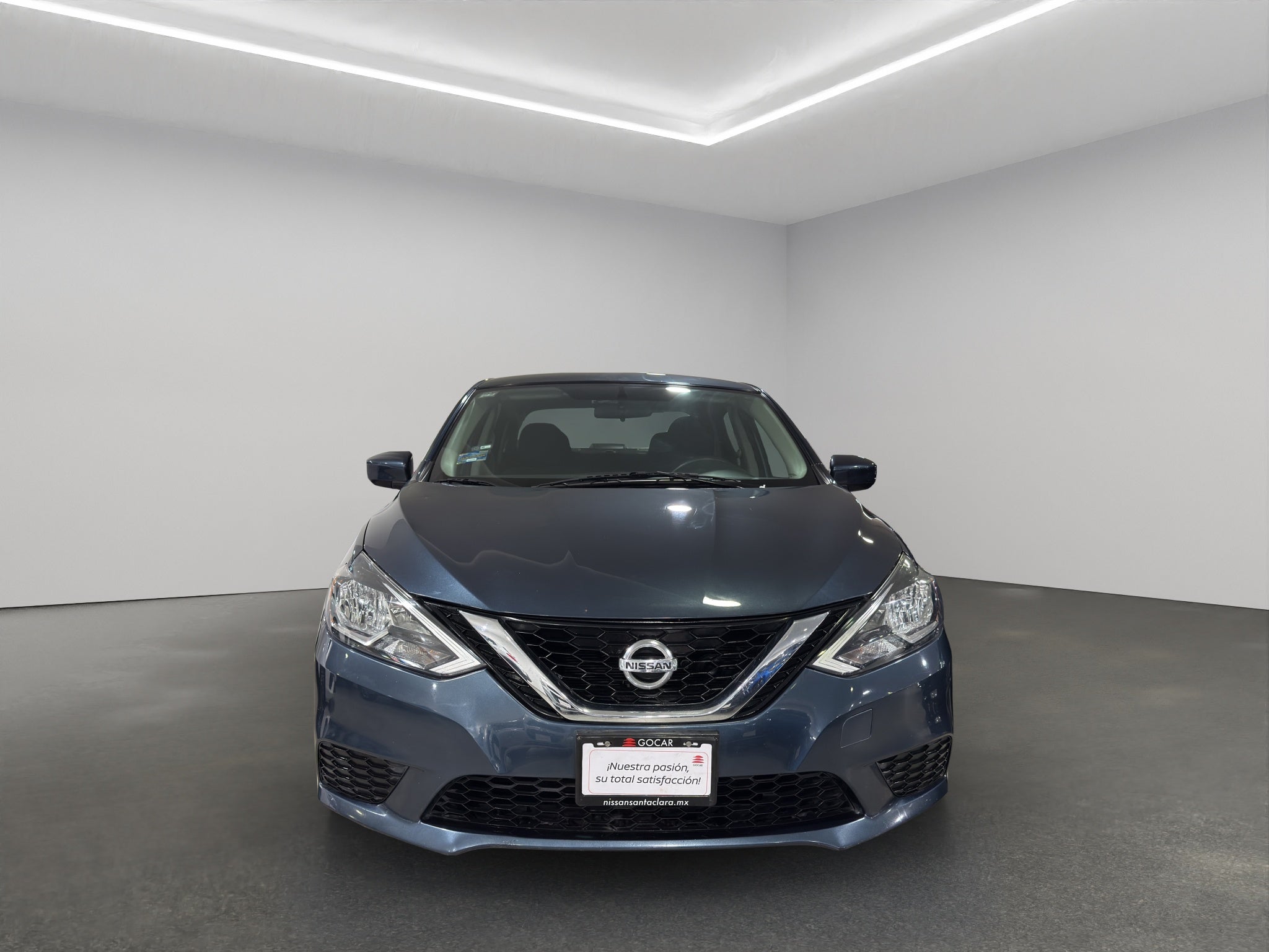 2019 Nissan Sentra 4 pts. Sense, TM6, a/ac., RA-16 (línea anterior)