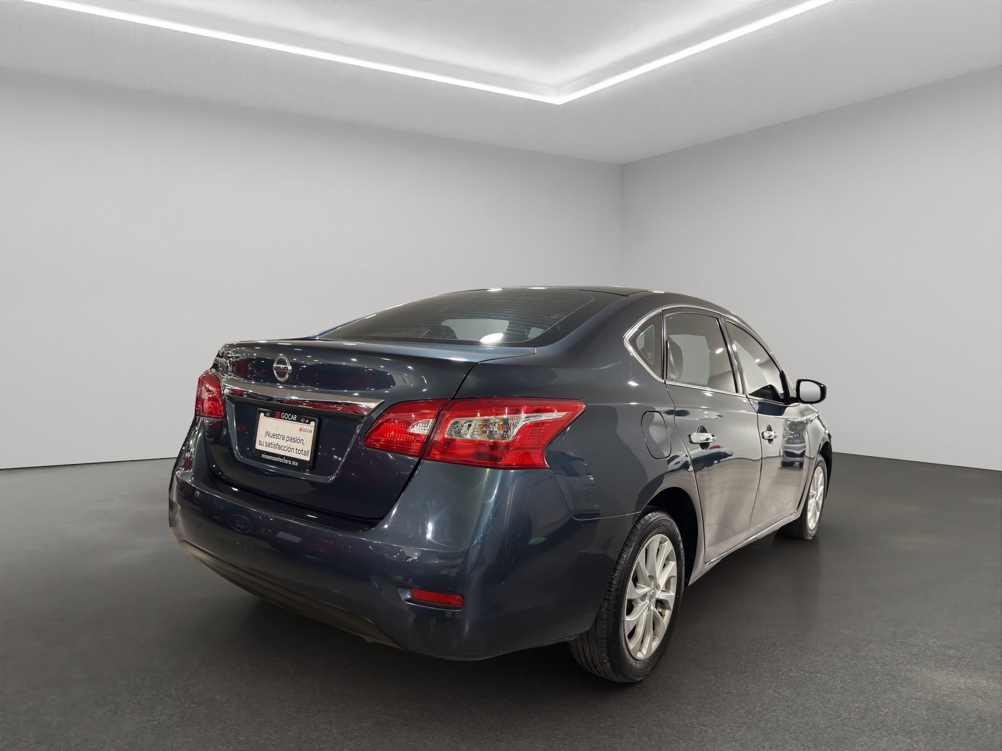 2019 Nissan Sentra 4 pts. Sense, TM6, a/ac., RA-16 (línea anterior)