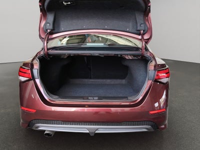 2023 Nissan Sentra 4 pts. SR, TA, a/ac., QC, s. Bose, f. led, RA-18