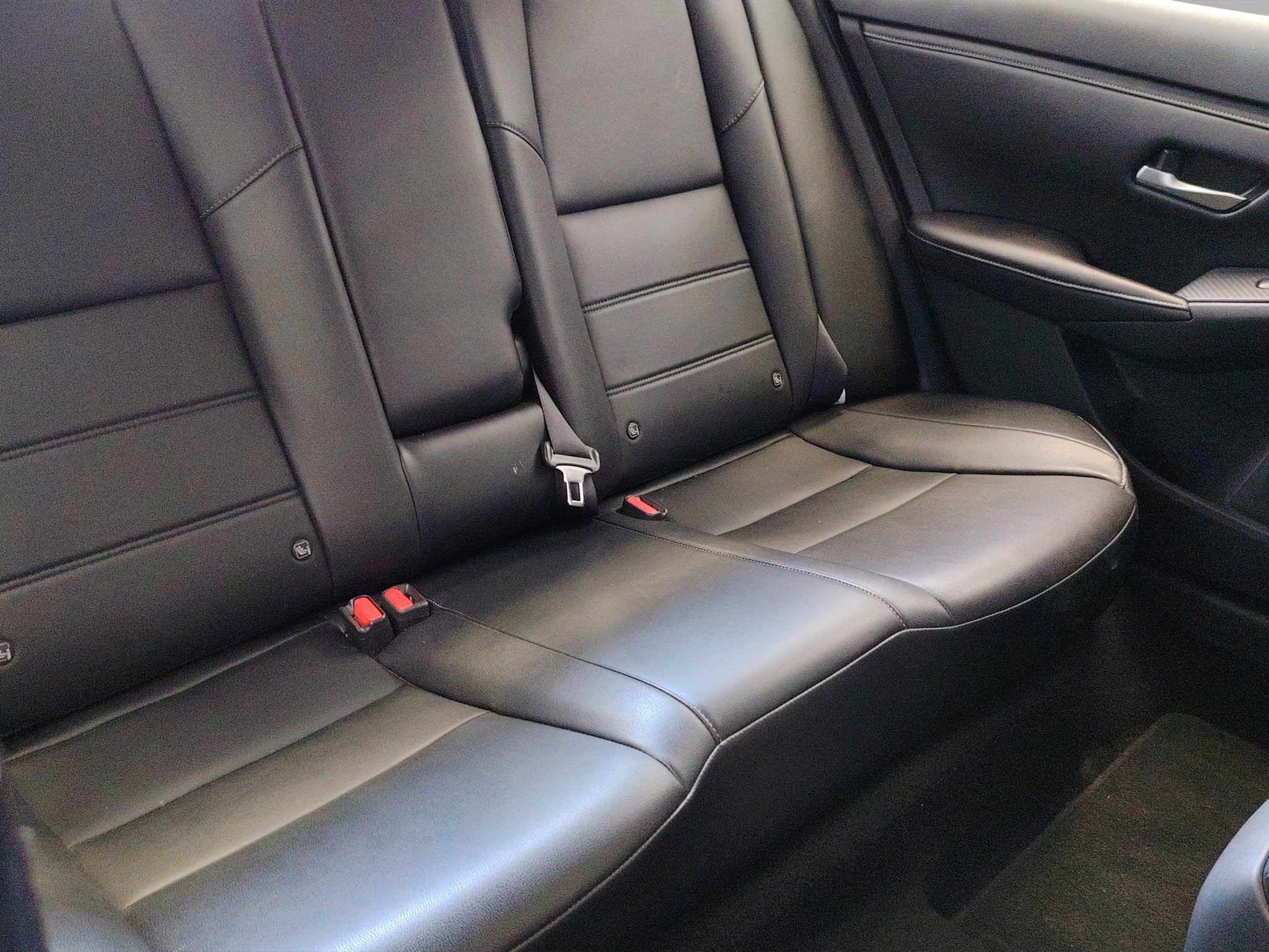 2023 Nissan Sentra 4 pts. SR, TA, a/ac., QC, s. Bose, f. led, RA-18