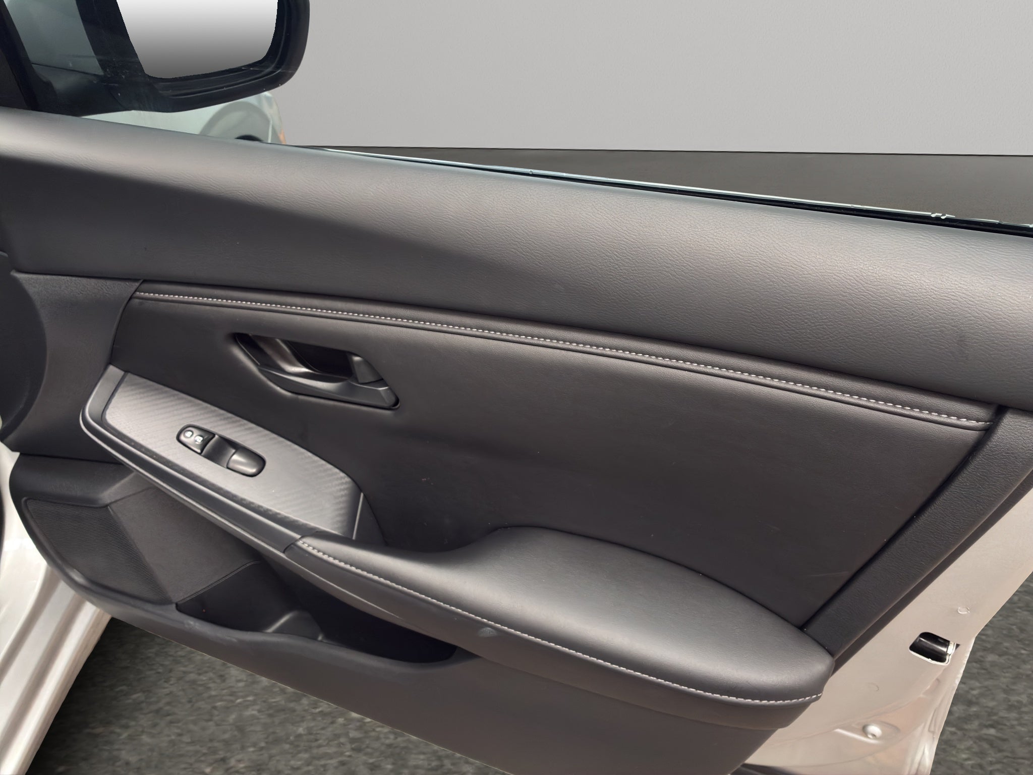 2024 Nissan Sentra 4 pts. Sense, TM6, a/ac., RA-16