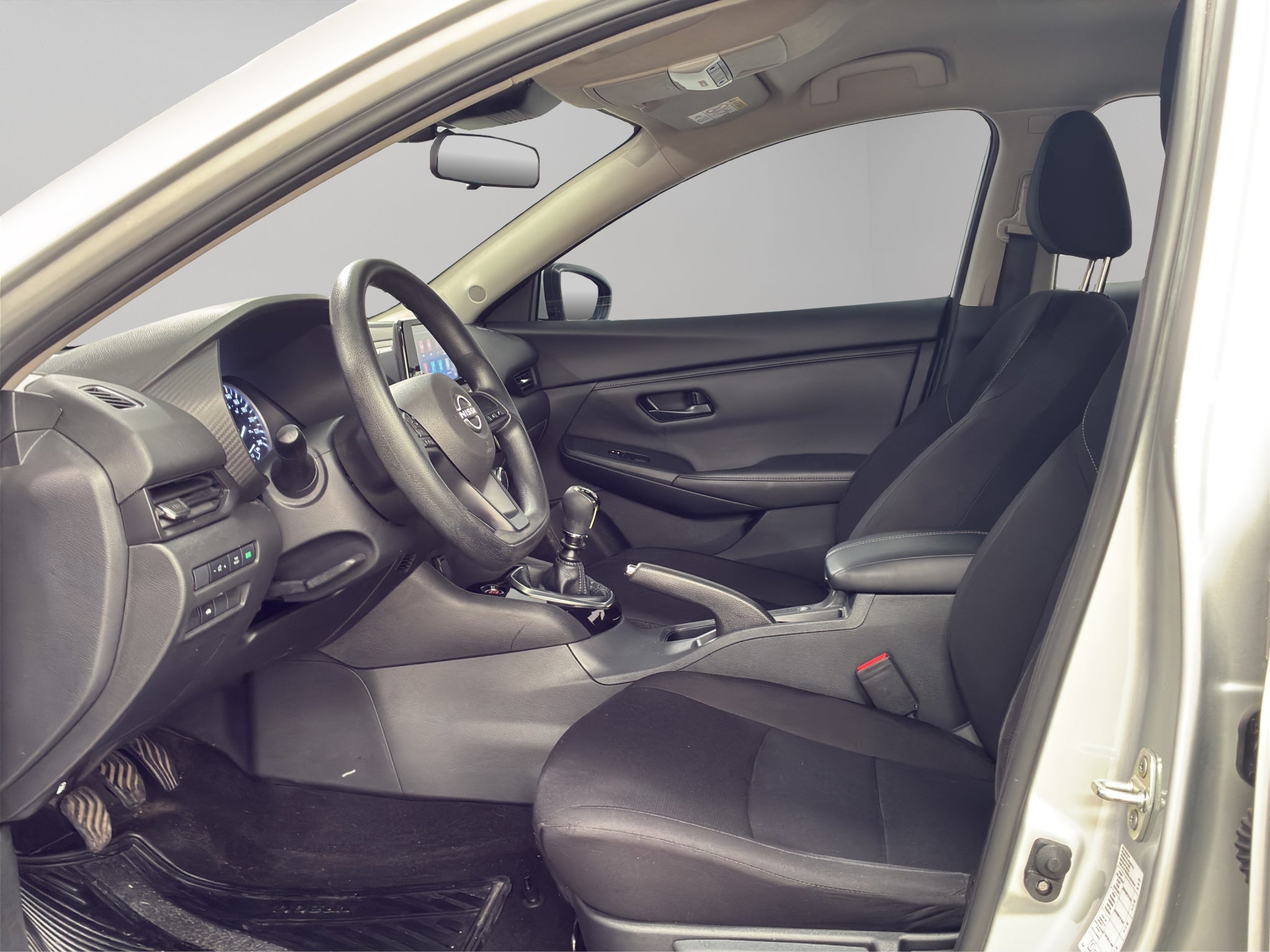 2024 Nissan Sentra 4 pts. Sense, TM6, a/ac., RA-16