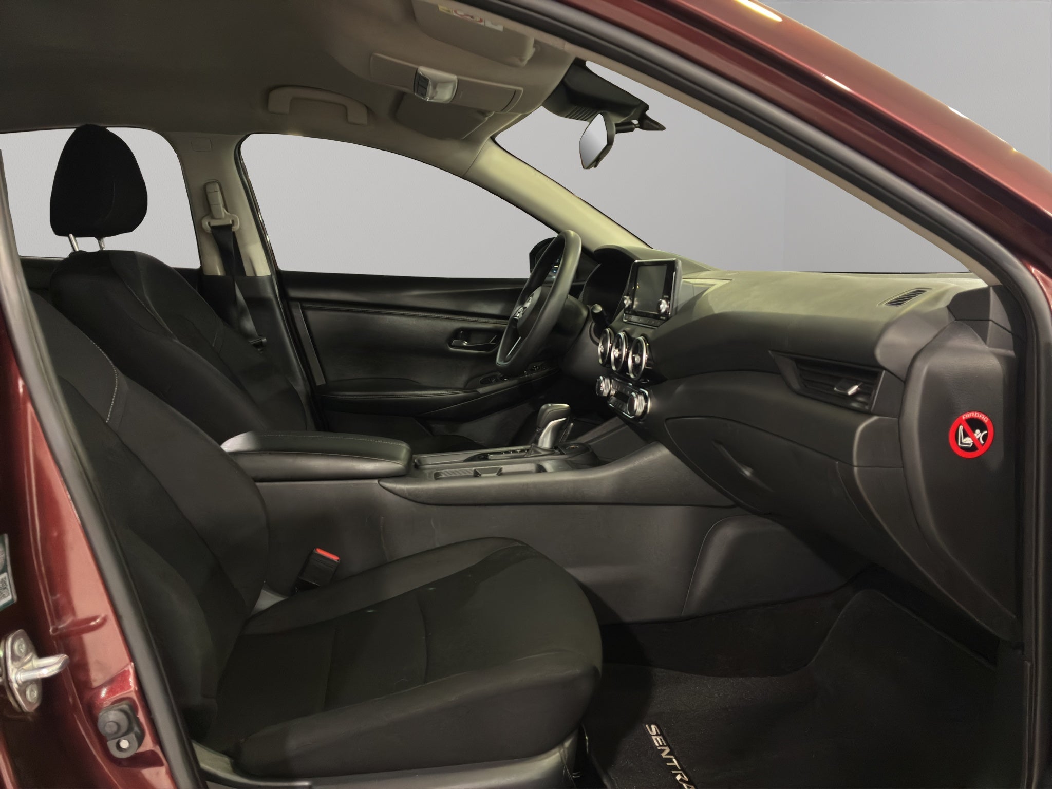 2024 Nissan Sentra 4 pts. Sense, TM6, a/ac., RA-16