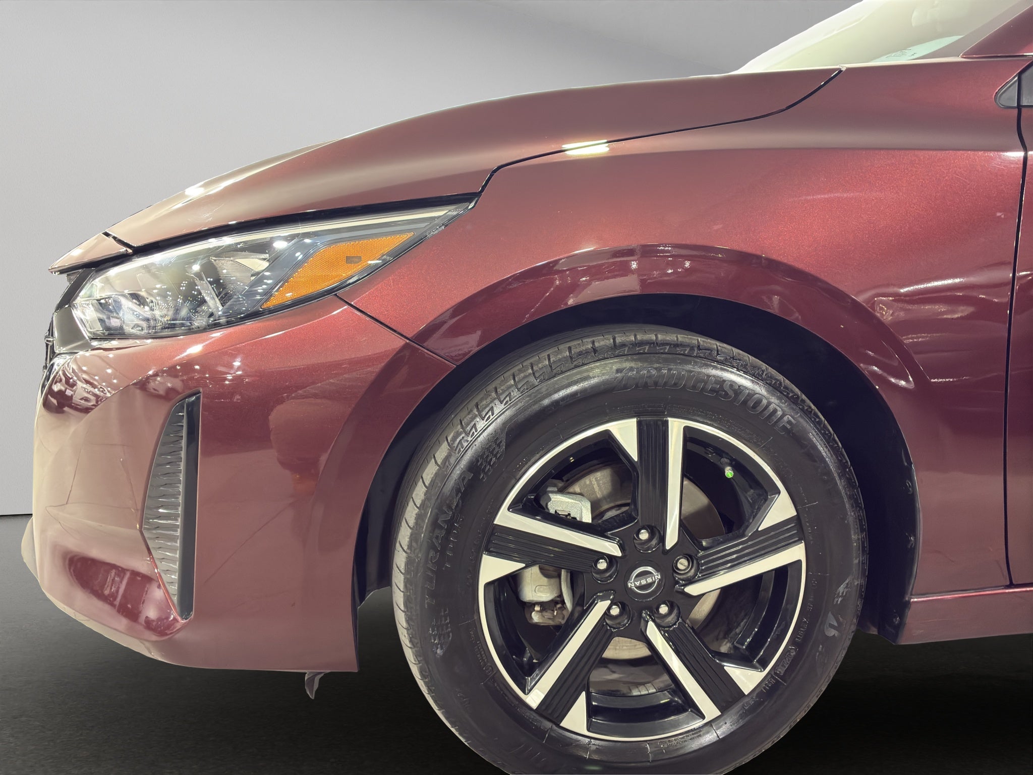 2024 Nissan Sentra 4 pts. Sense, TM6, a/ac., RA-16