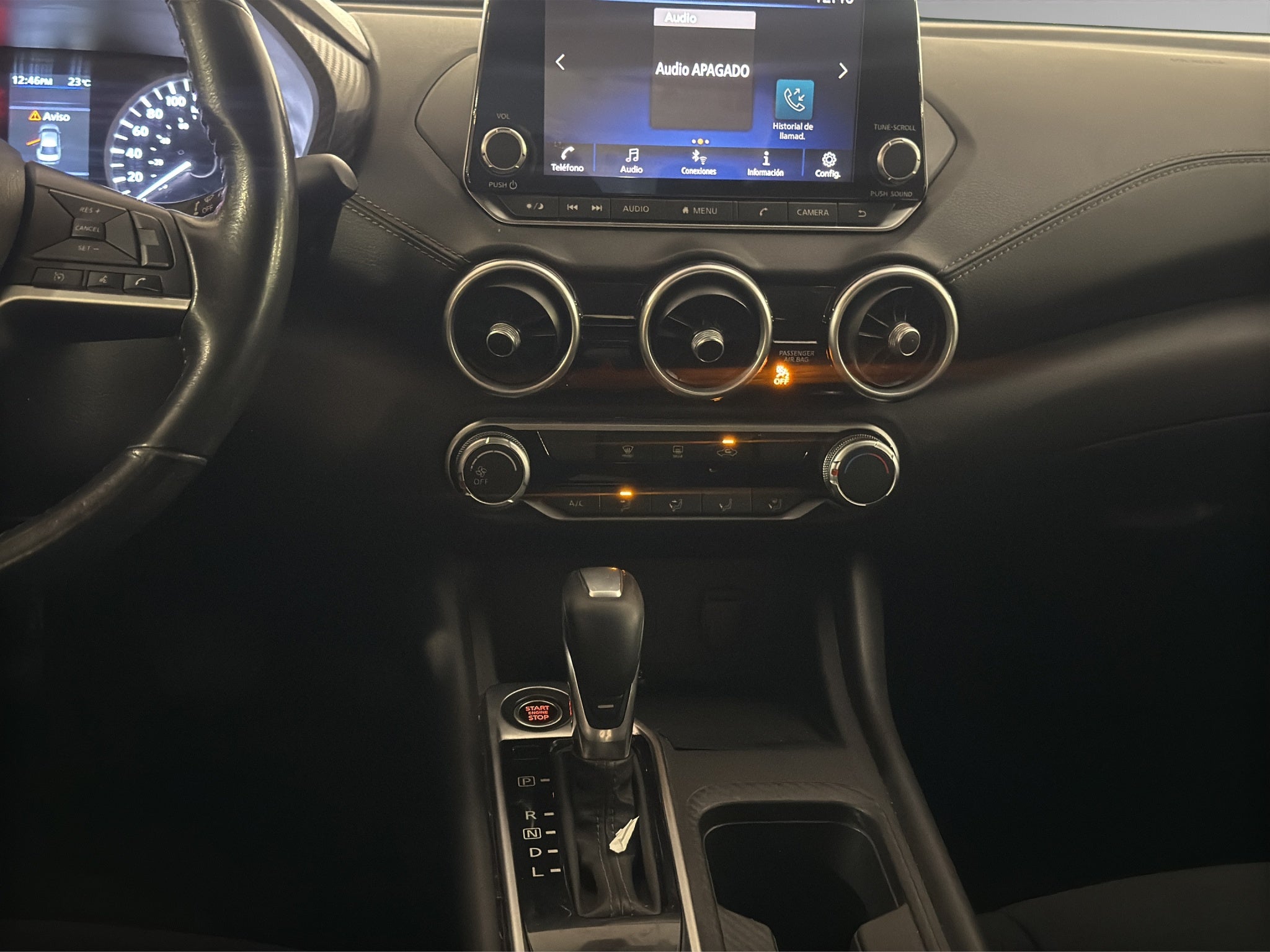 2022 Nissan Sentra 4 pts. Advance, TM6, a/ac., f. niebla, RA-16
