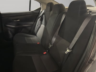 2022 Nissan Sentra 4 pts. Advance, TM6, a/ac., f. niebla, RA-16