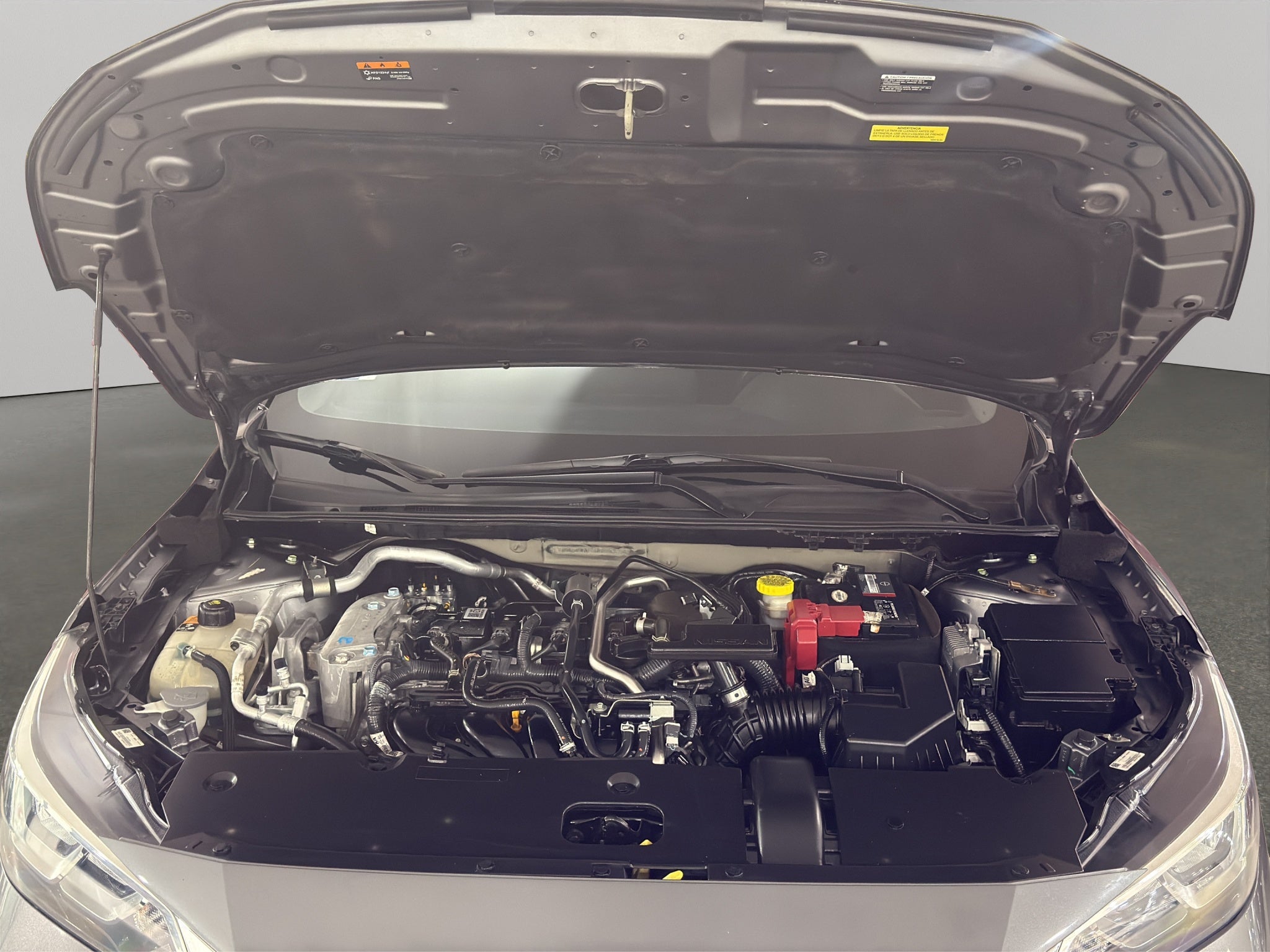 2022 Nissan Sentra 4 pts. Advance, TM6, a/ac., f. niebla, RA-16