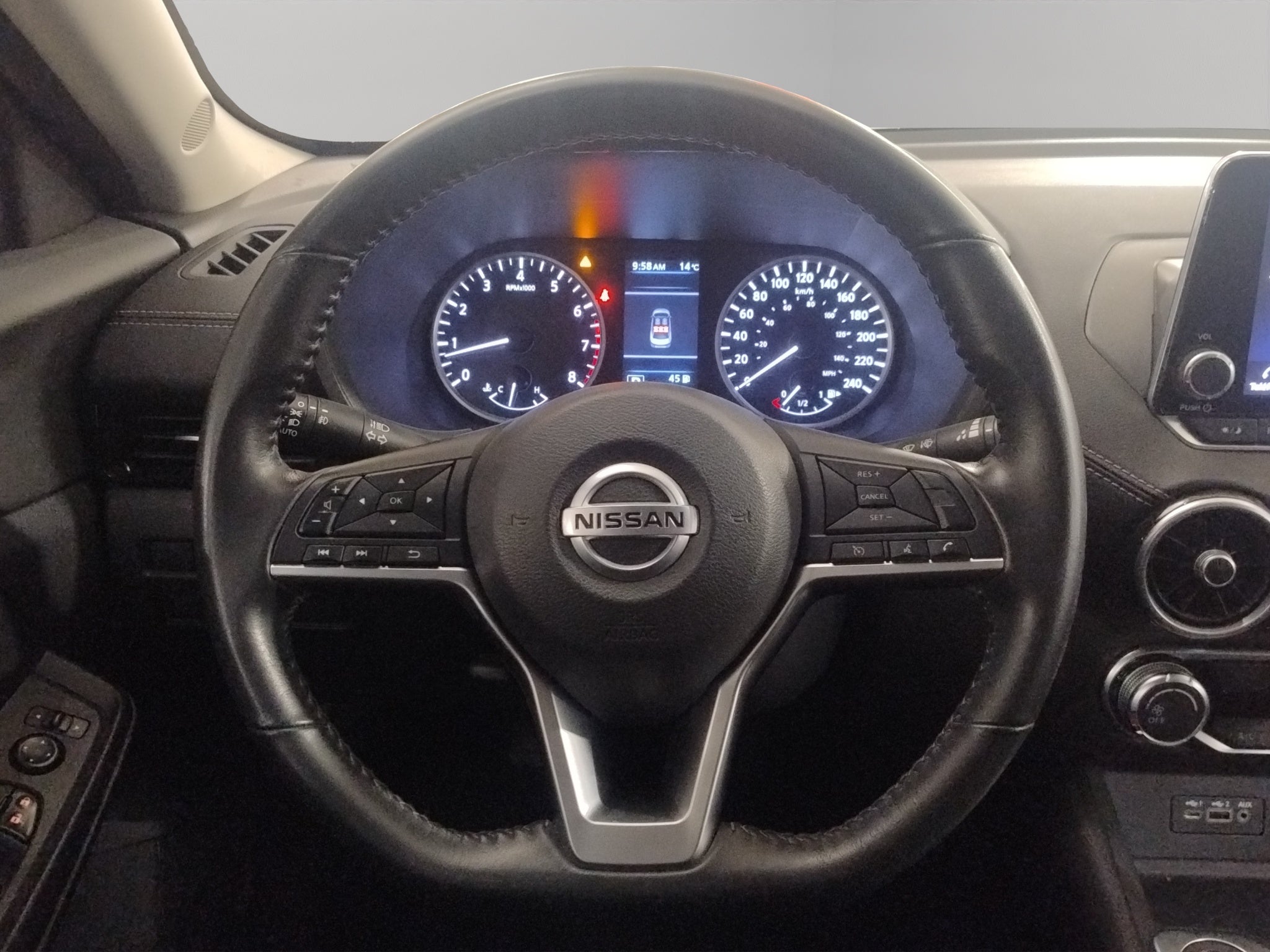 2023 Nissan Sentra 4 pts. Advance, TM6, a/ac., f. niebla, RA-16