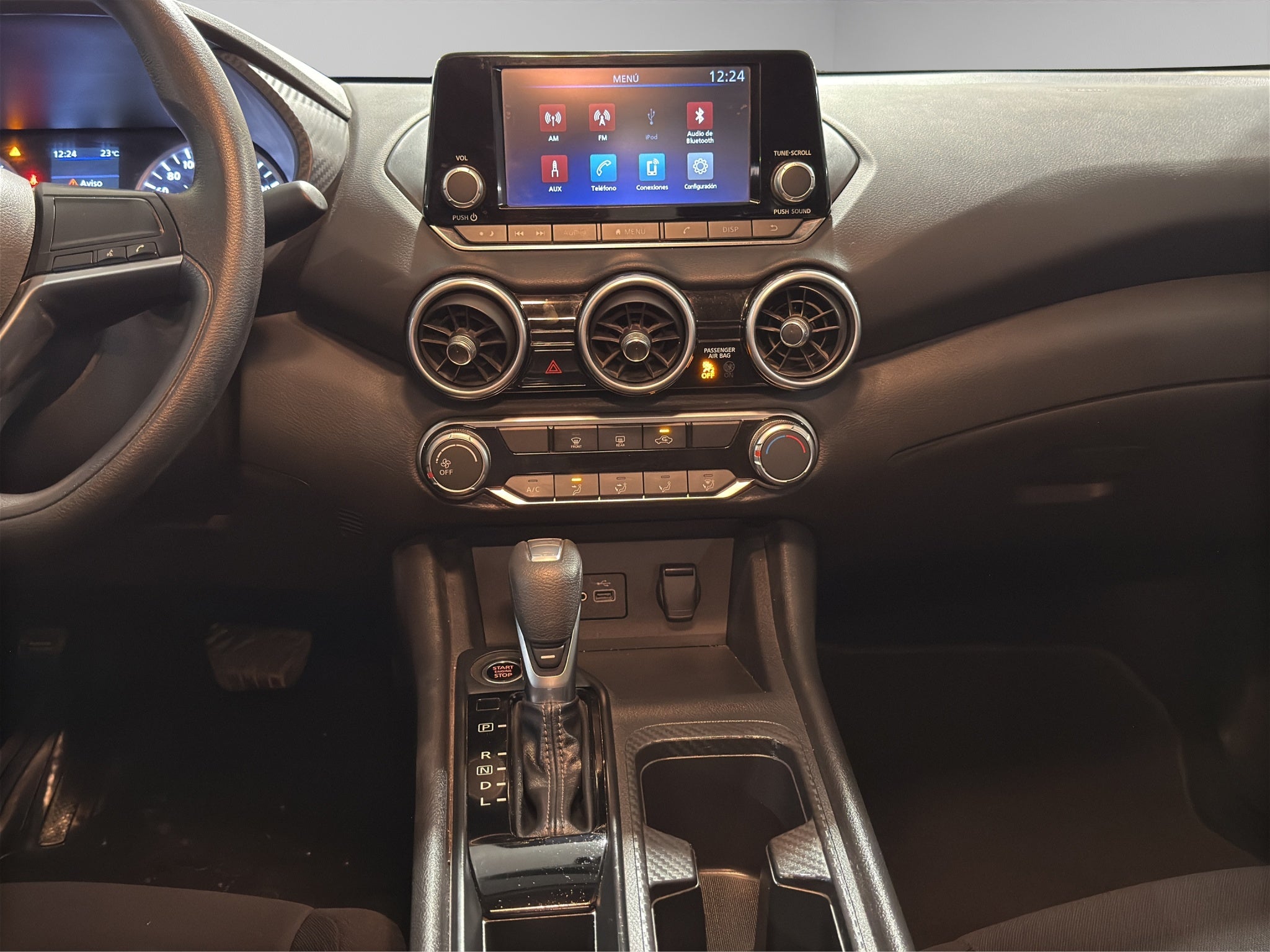 2022 Nissan Sentra 4 pts. Sense, TM6, a/ac., RA-16