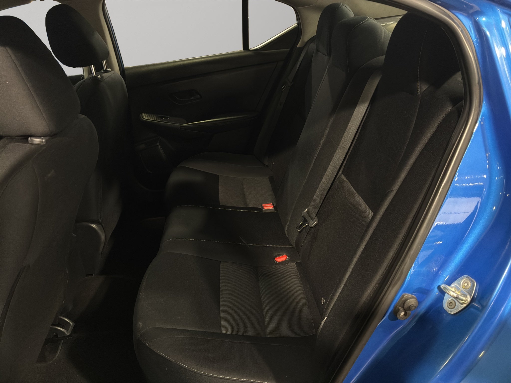 2024 Nissan Sentra 4 pts. Advance, TM6, a/ac., f. niebla, RA-16