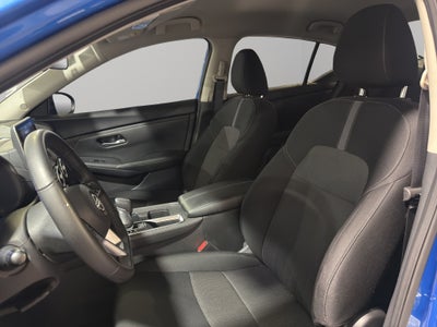 2024 Nissan Sentra 4 pts. Advance, TM6, a/ac., f. niebla, RA-16