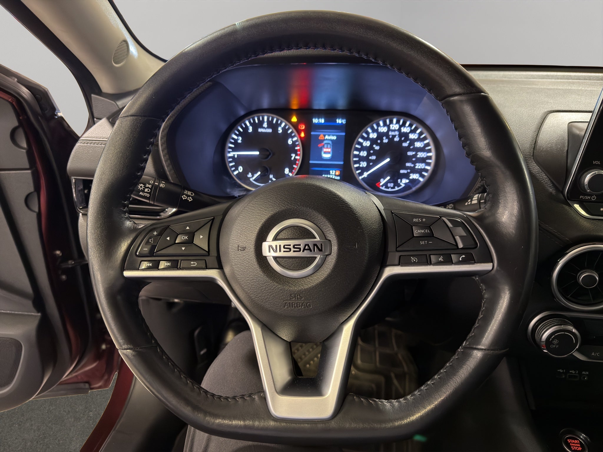 2023 Nissan Sentra 4 pts. Advance, TM6, a/ac., f. niebla, RA-16