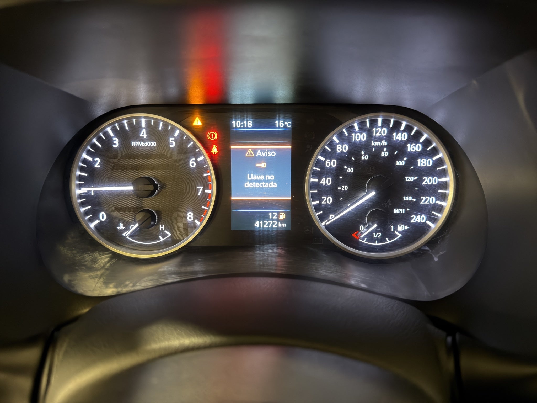 2023 Nissan Sentra 4 pts. Advance, TM6, a/ac., f. niebla, RA-16