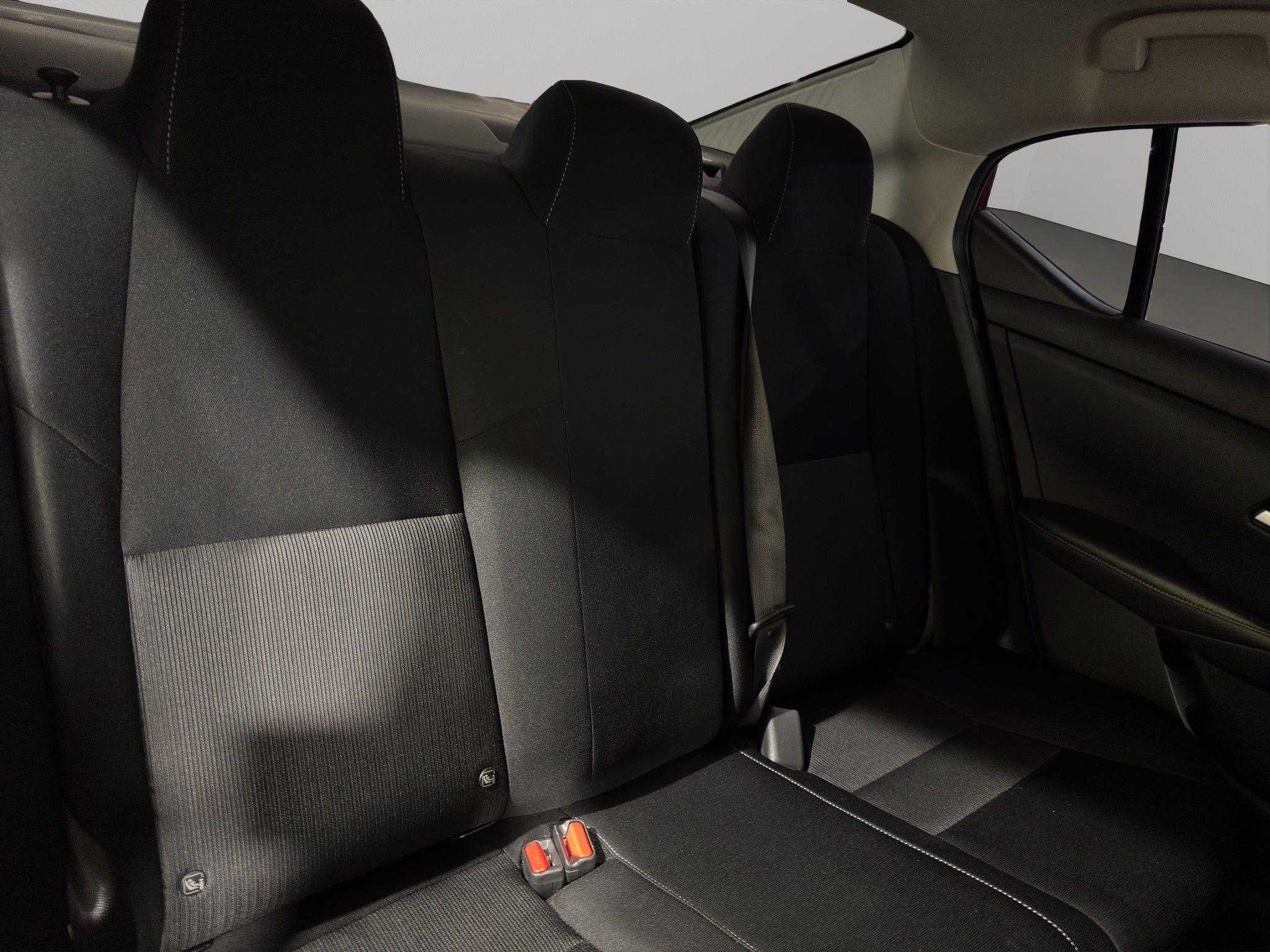 2023 Nissan Sentra 4 pts. Advance, TM6, a/ac., f. niebla, RA-16