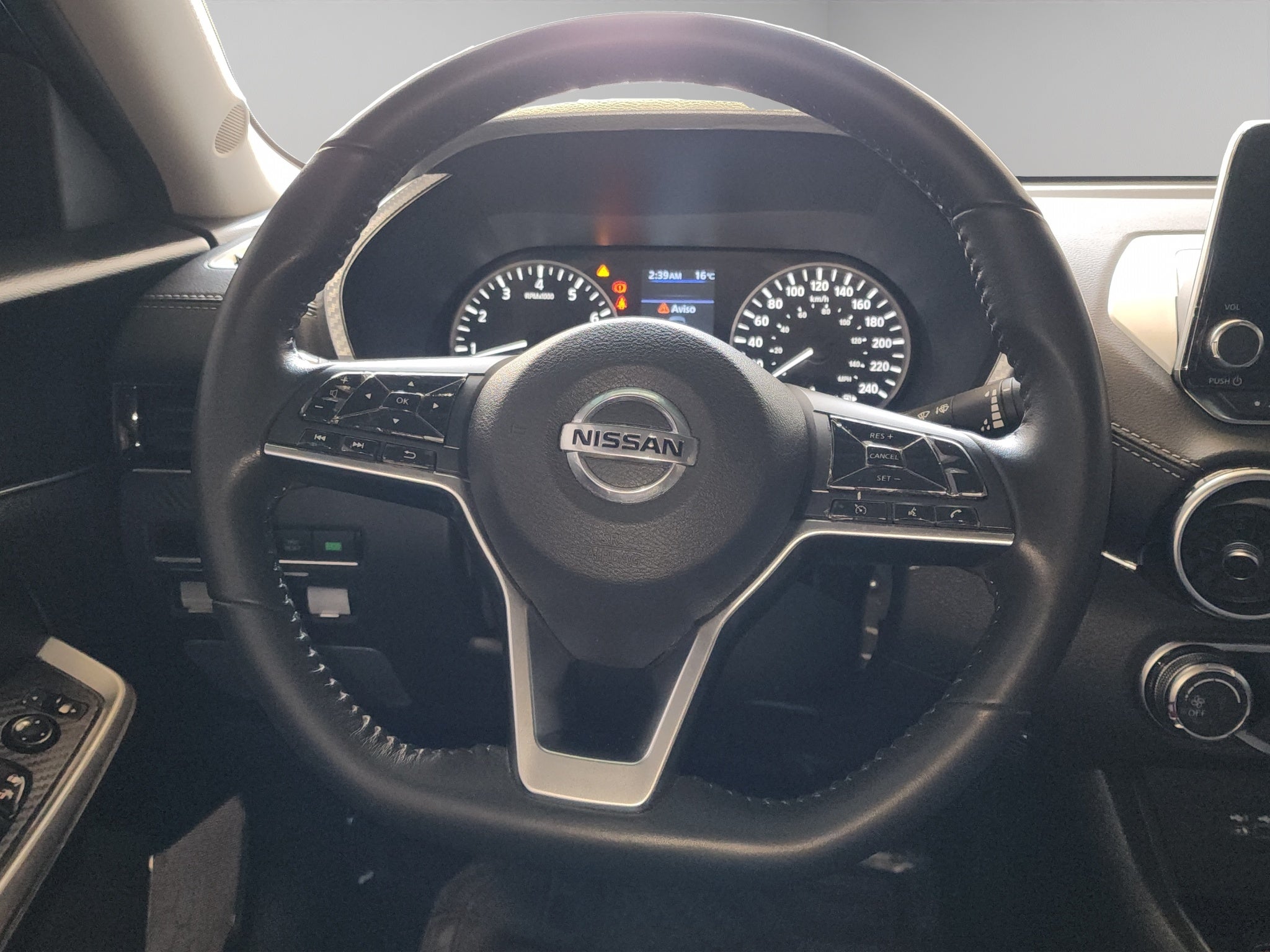 2023 Nissan Sentra 4 pts. Advance, TM6, a/ac., f. niebla, RA-16