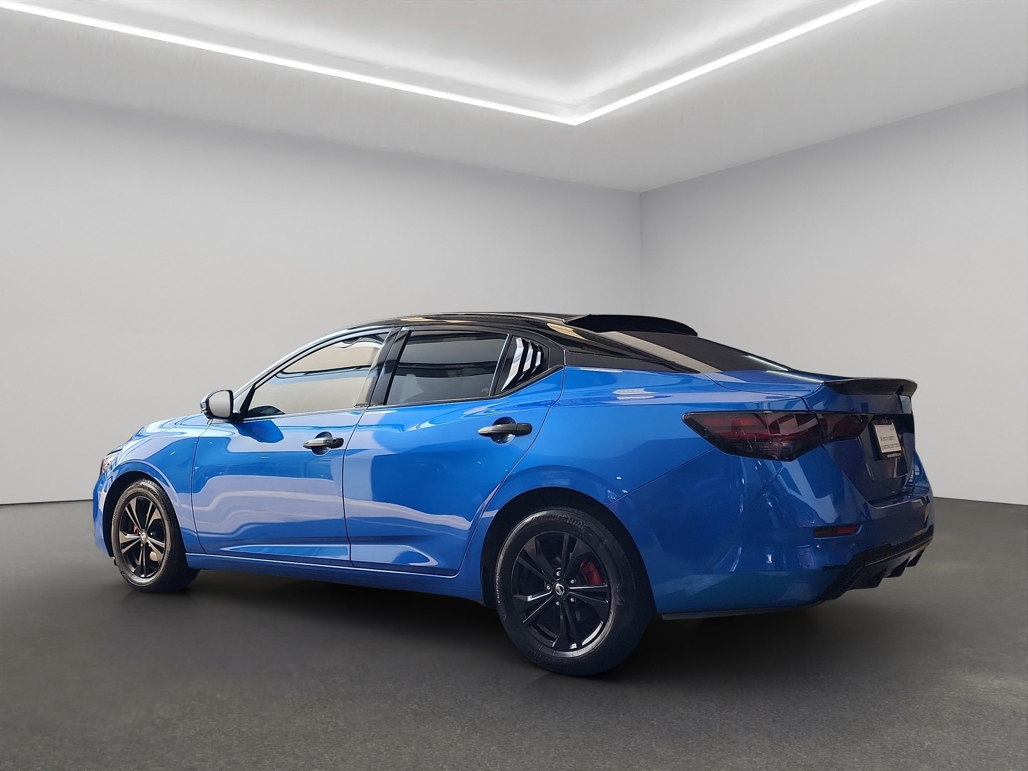 2023 Nissan Sentra 4 pts. Advance, TM6, a/ac., f. niebla, RA-16