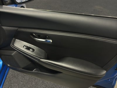 2025 Nissan Sentra 4 pts. Advance, TM6, a/ac., f. niebla, RA-16 (línea anterior)