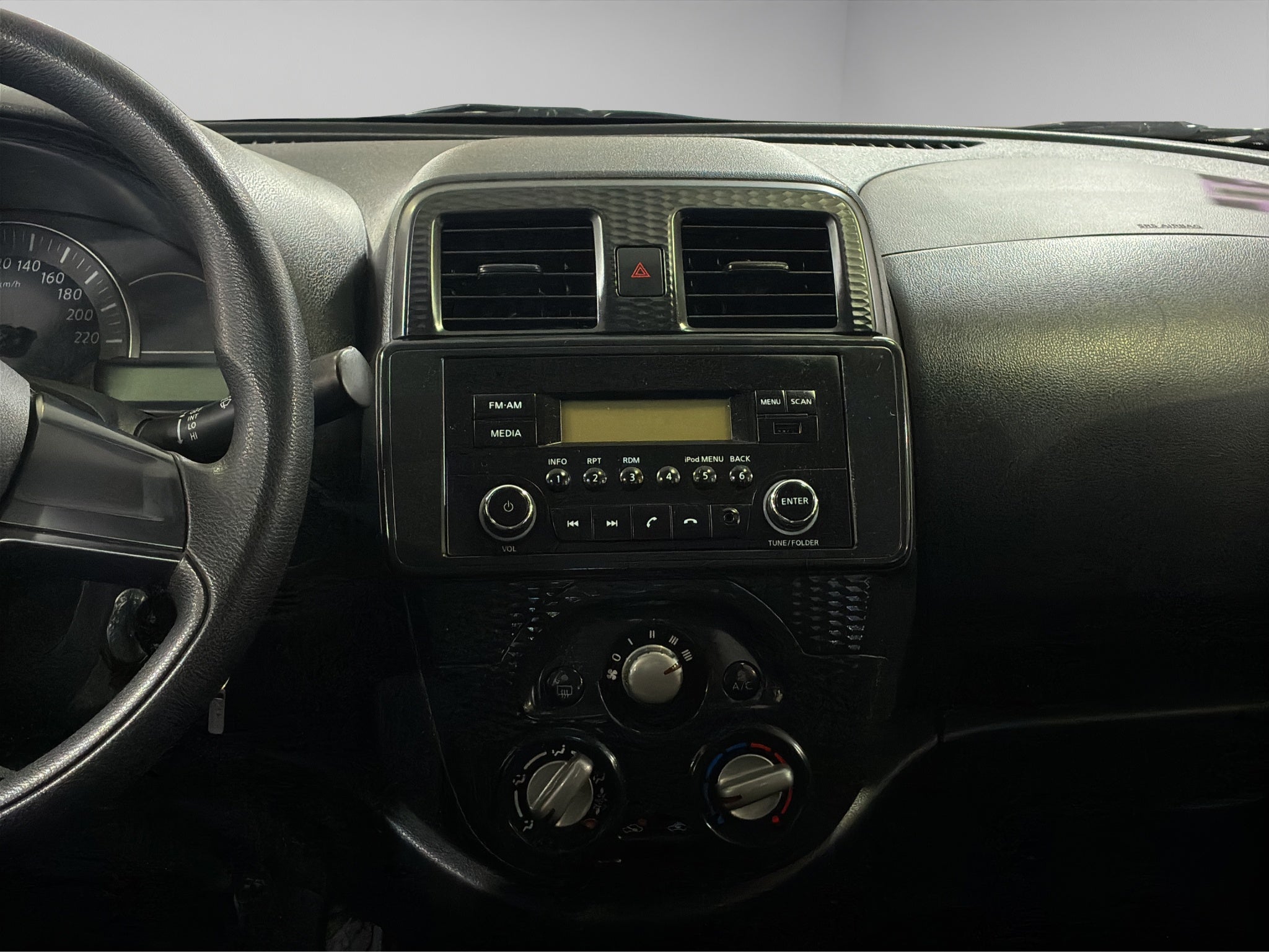 2024 Nissan March 5 pts. HB Sense, TM5, a/ac., R-14