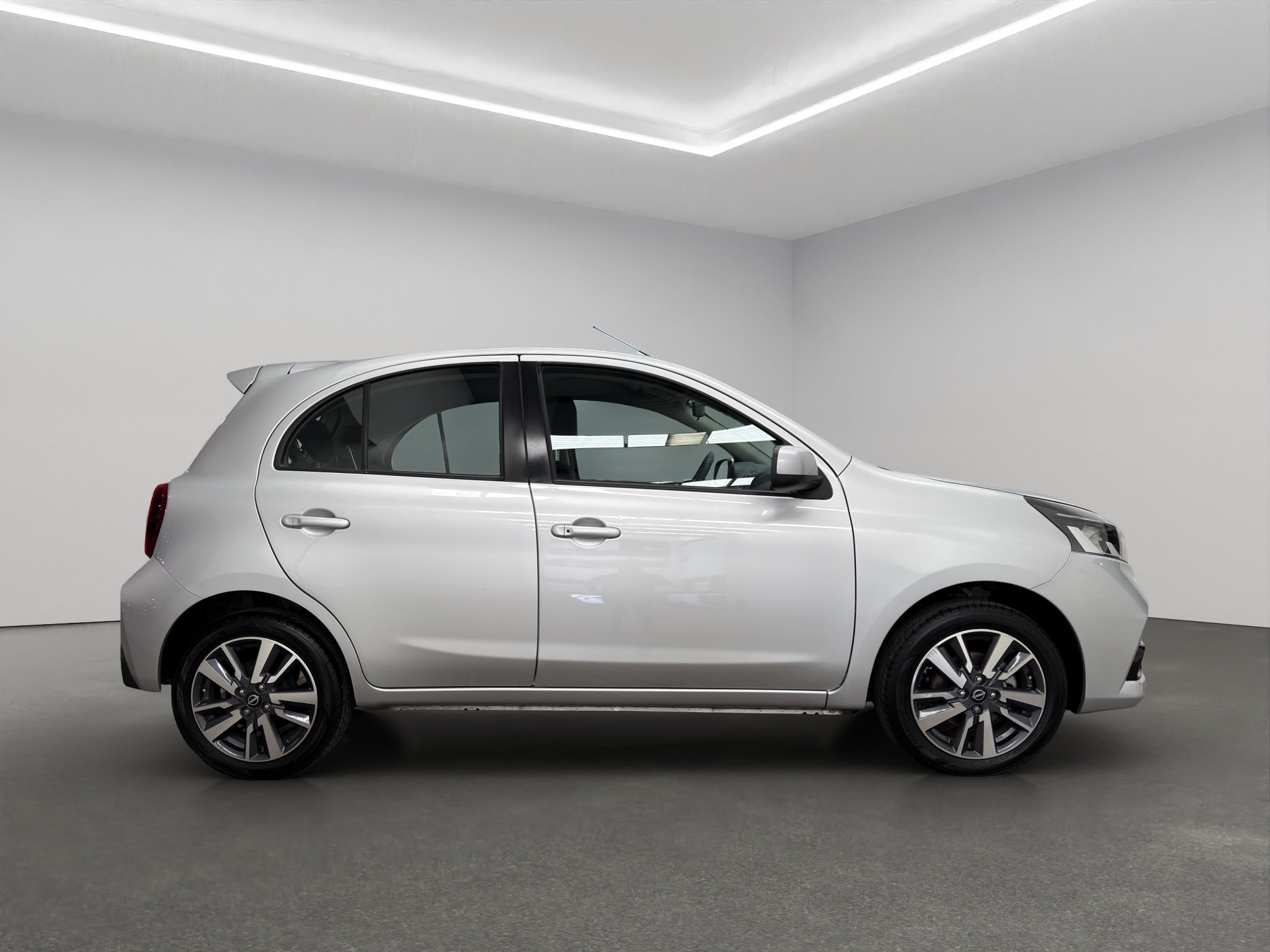 2024 Nissan March 5 pts. HB Exclusive, TM5, a/ac. Aut., VE, RA-16