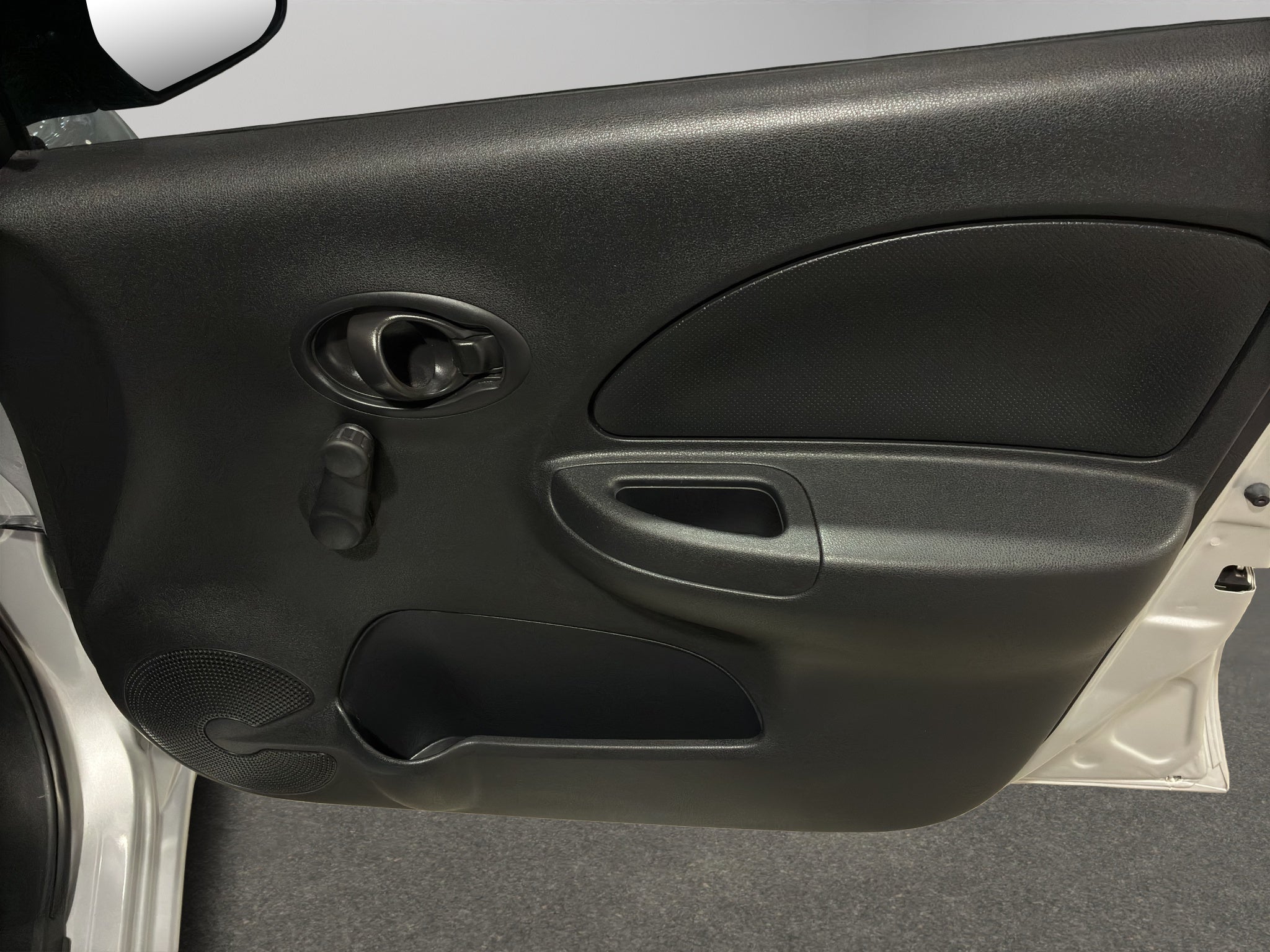 2023 Nissan March 5 pts. HB Sense, TM5, a/ac., R-14