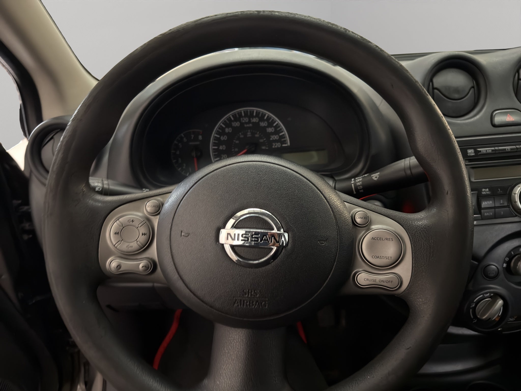 2015 Nissan Versa 4 pts. Sense, TM5, a/ac., VE