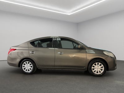 2015 Nissan Versa 4 pts. Sense, TM5, a/ac., VE