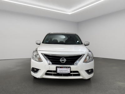 2019 Nissan Versa 4 pts. Advance, TM5, a/ac., VE, f. niebla, RA-16 (línea anterior)