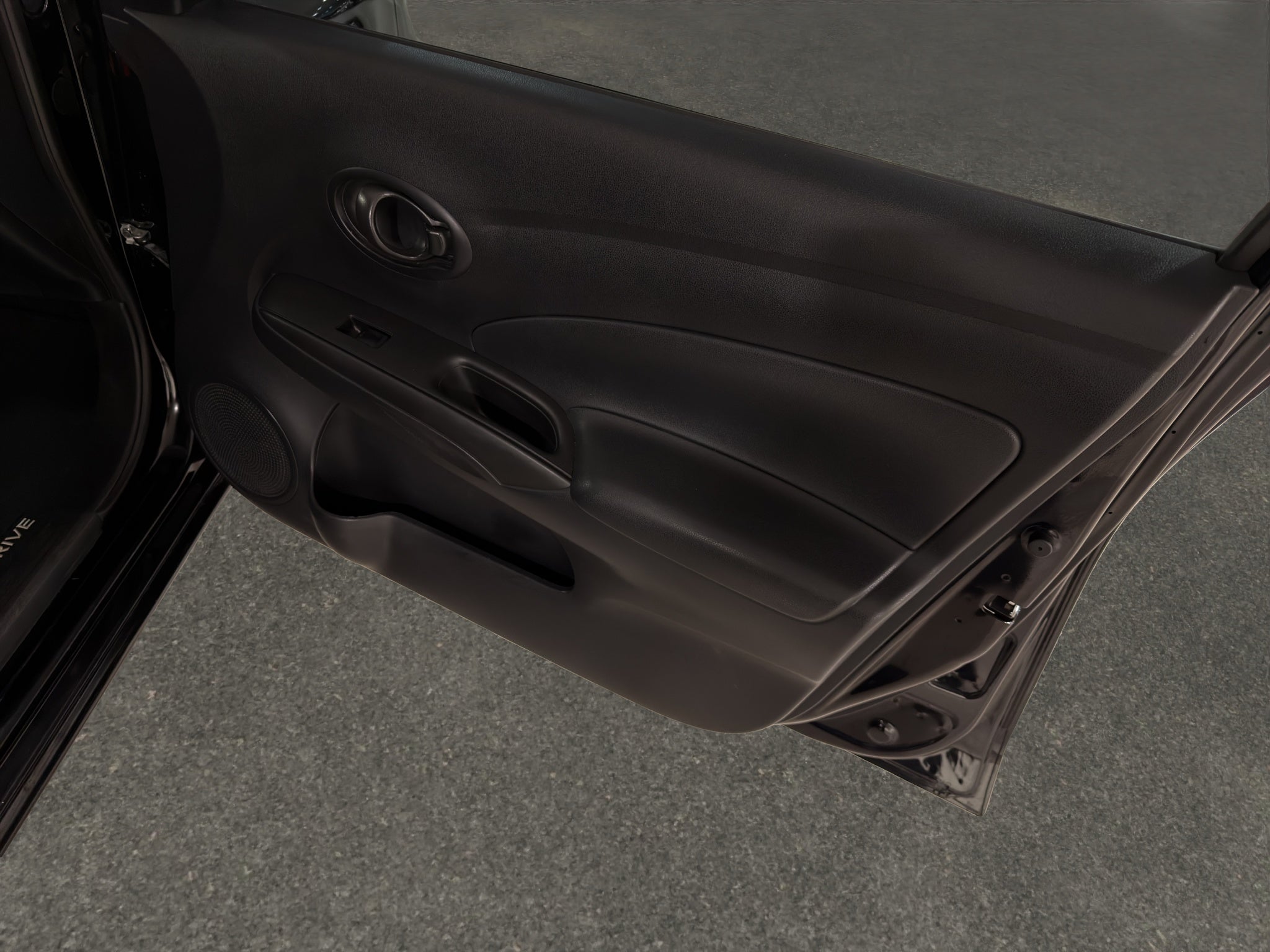 2023 Nissan V-Drive 4 pts. Base, TM5, a/ac., VE, RA-15