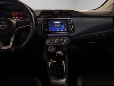 2025 Nissan Versa 4 pts. Advance, TM5, a/ac., f. niebla, RA-16