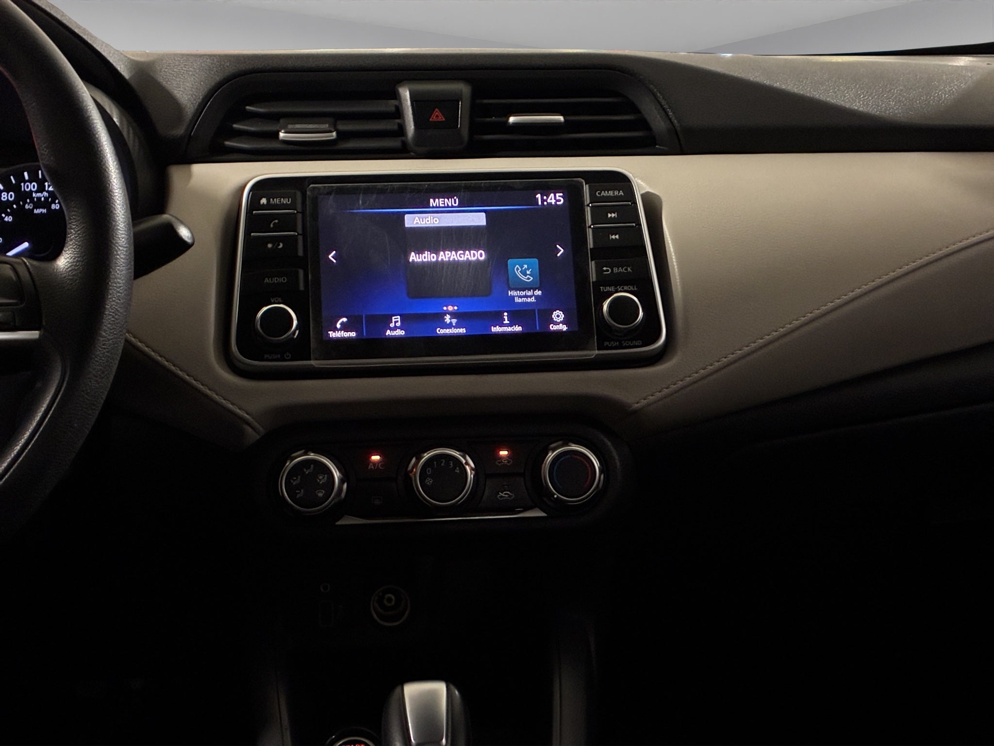 2020 Nissan Versa 4 pts. Advance, TM5, a/ac., VE, f. niebla, RA-16 (línea nueva)