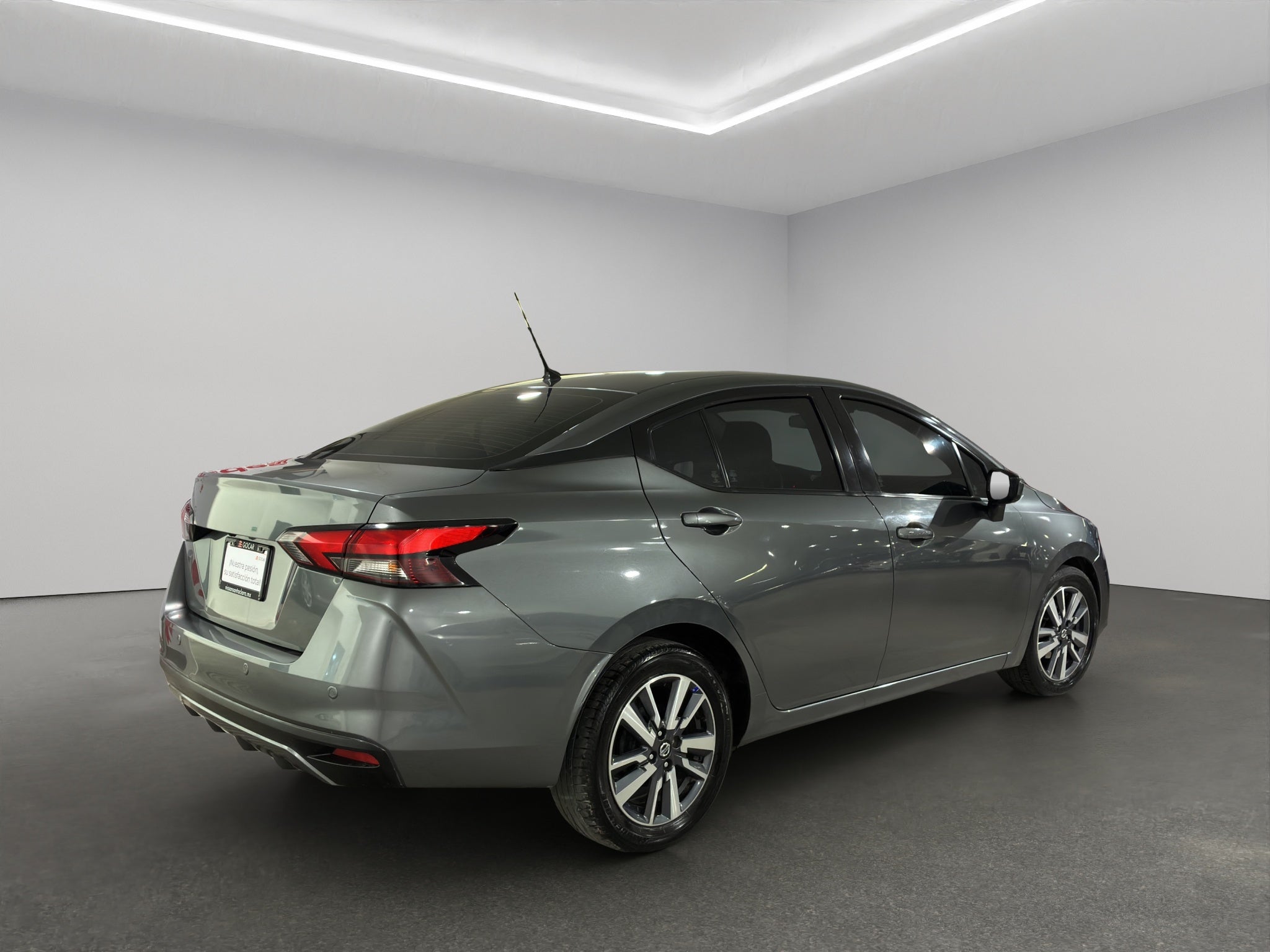 2020 Nissan Versa 4 pts. Advance, TM5, a/ac., VE, f. niebla, RA-16 (línea nueva)