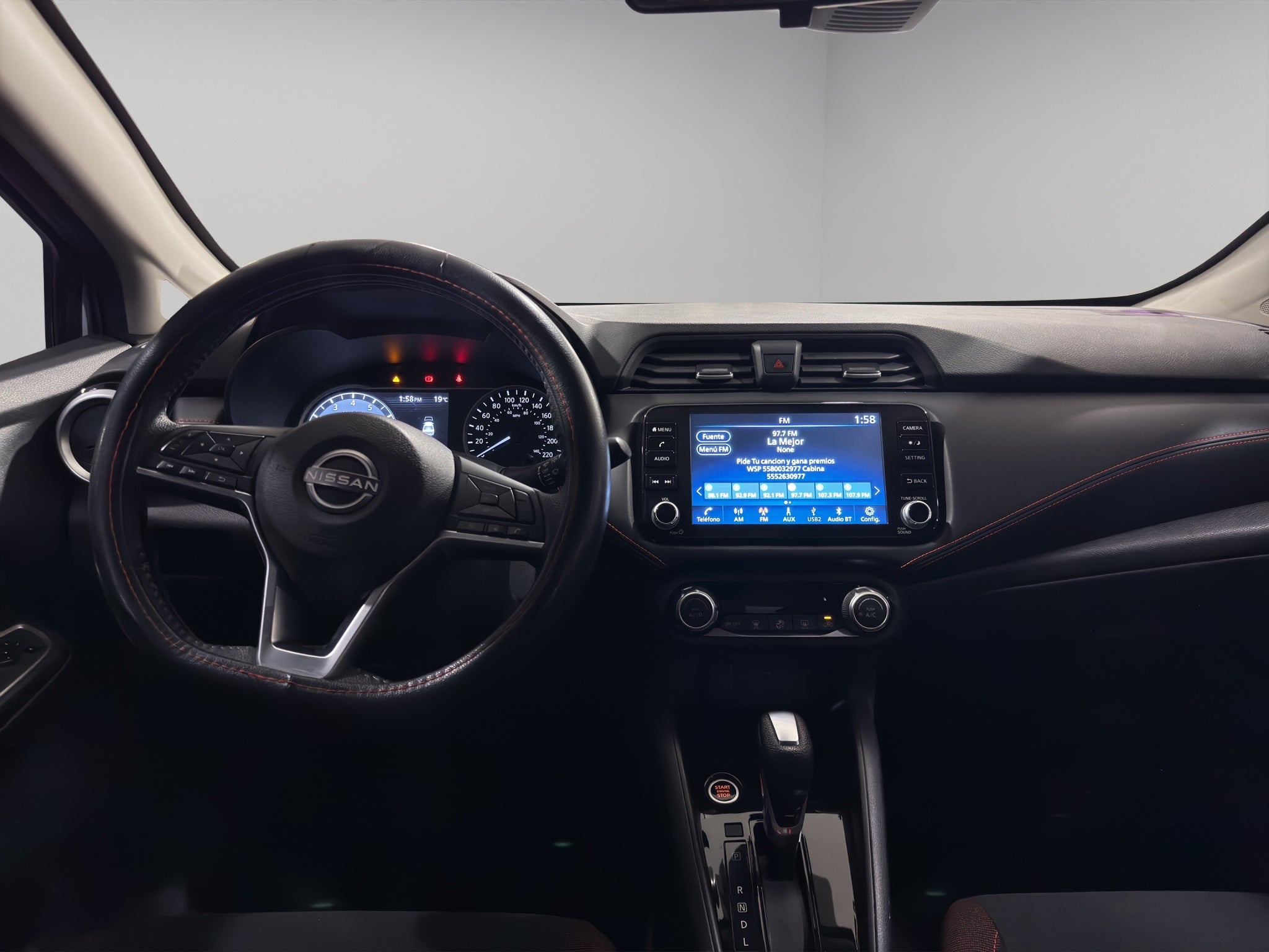 2024 Nissan Versa 4 pts. SR, CVT, a/ac. Aut., f. niebla, f. led, spoiler, RA-17