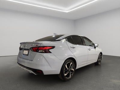 2024 Nissan Versa 4 pts. SR, CVT, a/ac. Aut., f. niebla, f. led, spoiler, RA-17